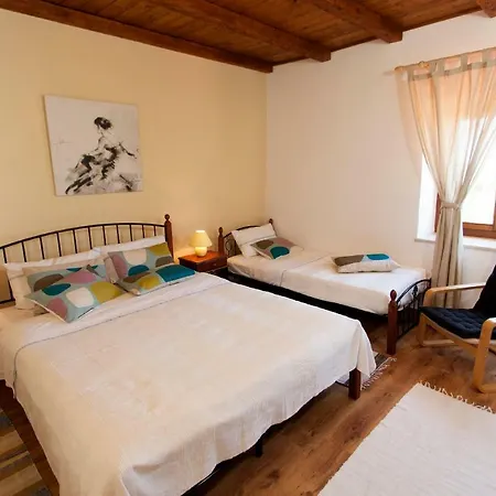 Ana Near And Rovinj Nyaraló